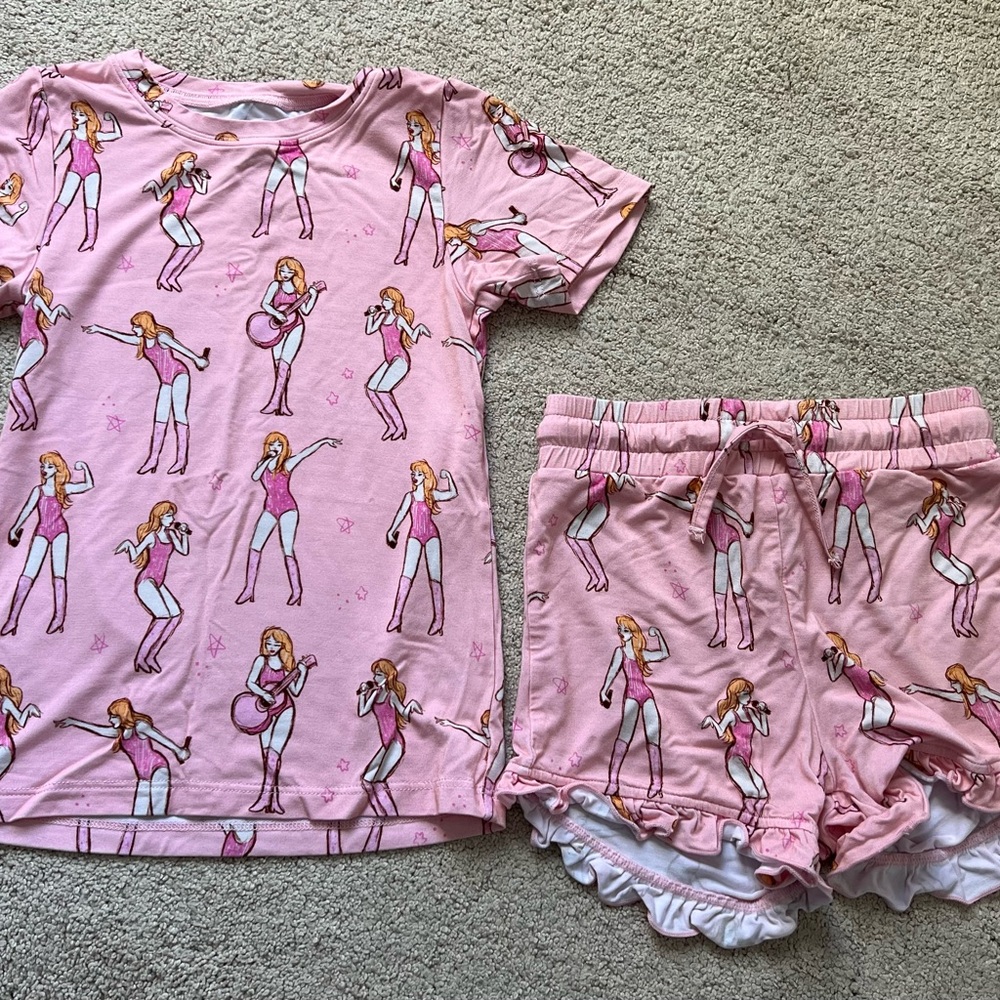 Made By Molly Girly T Swift Inspired Two-Piece Set NWOT 4T